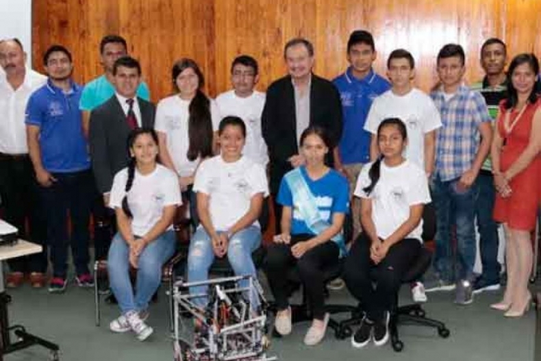 Estudiantes Hondureños se destacan en las olimpiadas de robótica en México